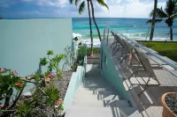 Villa Beach Front House with swimming pool and direct access to the beach Diamant Martinique