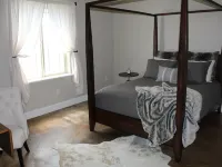 Charming Private Living Space With Bunk Beds Hotels in Mapleton