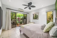 2BR, 2.5BTH condo w/ pool steps from the beach!