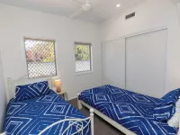 Pantowora Beach Gem. Close to the beach and shops. Hotels in Corlette