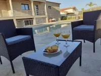 Magnifique villa contemporaine avec vue dans un écrin de verdure. Hotels in Fafe