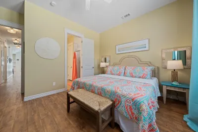 Blissful Retreat 1 Story, Fishing Pier & Pool. More than a stay it's a Retreat!