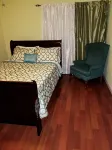 STEPS TO BEACH & WALK TO SHOPPING, DINING, WATER SPORTS & ENTERTAINMENT