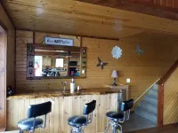 Pictured Rocks Lodge 5 minutes from Munising! Recently remodeled! - Hytter