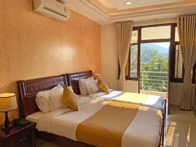 Hotel Nirvana Palace Hotels near Baba Kali Kamali vanprasth Aashram