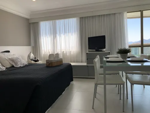 Large Apart with Sea View and Beach Access