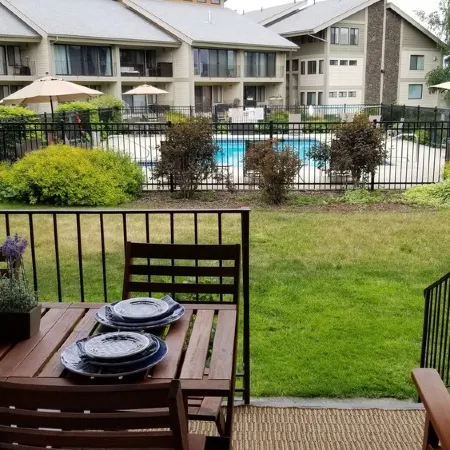 New Remodel! Lakeside Condo w/ Pool, Kayaks, Bikes