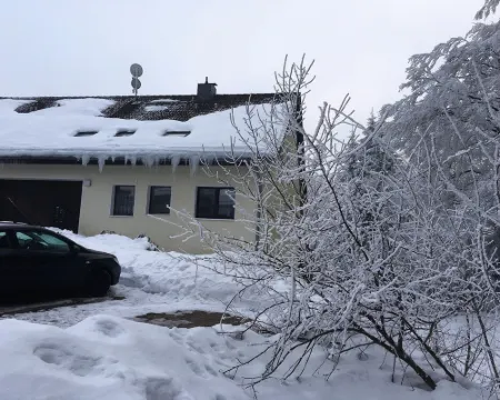 FeWo Kupferstollen calm u. right on the forest, with balcony u. WiFi 聖安德里斯伯格酒店