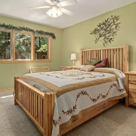 Unwind on the Whitefish Chain of lakes! Beautiful Big Trout Lake Home!