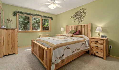 Unwind on the Whitefish Chain of lakes! Beautiful Big Trout Lake Home!