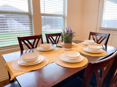 Discover Central Texas: Full Home in Austin/Kyle!