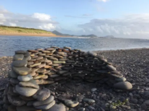 Traditional style cottage free WiFi short walk from Reenroe Beach Ballinskelligs