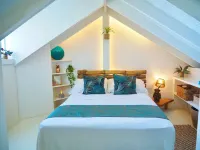 Little Diamond Jungle Home, Panoramic Ocean Views, 2 Verandas &Tropical Garden