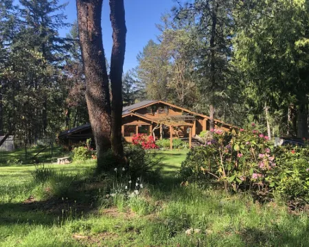 Misty Haven Main House サーニッチのホテル