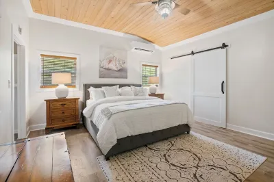 Amazing Views - Exuma Family Vacation Home - Spacious, Convenient, Comfortable. Отели в г. 