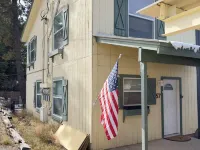 Condo  with a hot tub in the Village of Cloudcroft!