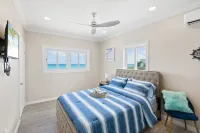 Serene and Tranquil ocean view cottage w/hot tub and vehicle