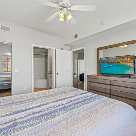 Stunning Condo 15 minutes from Ft. Myers & Sanibel beach