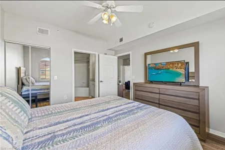 Stunning Condo 15 minutes from Ft. Myers & Sanibel beach