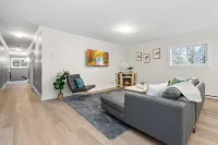 All New Retro Design Carriage House on the Fraser River