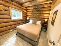 Peaceful Cabin Near Red Mt Bike & Hiking Trails