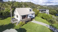 Fantastic Family Holiday Home with Breathtaking Views over Hot Water Beach