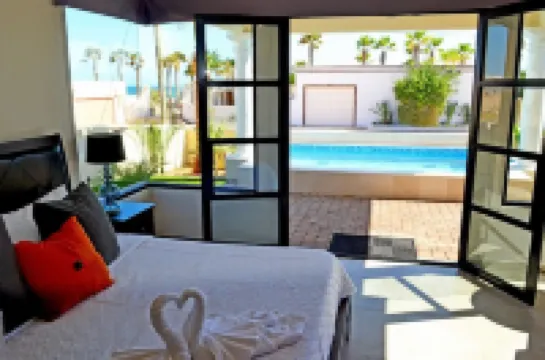Casa Hermosa  Brand New  5 Bed Luxury   Home With Private Pool