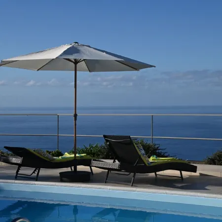 Casa Oliva-Vista Mar2: Designer apartment garden level, top location, heated pool