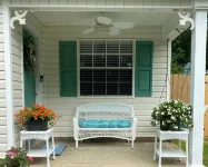 Cozy Dream Cottage/short distance from beautiful white sand beaches