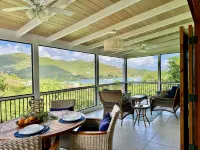 Bungalow Blue ~ 1 bedroom w/ AC in heart of Coral Bay