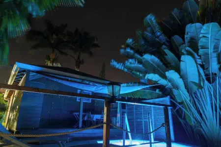 KAZ A DINE Gites de Camago, PRIVATE SWIMMING POOL, 2 min from the beach, cistern