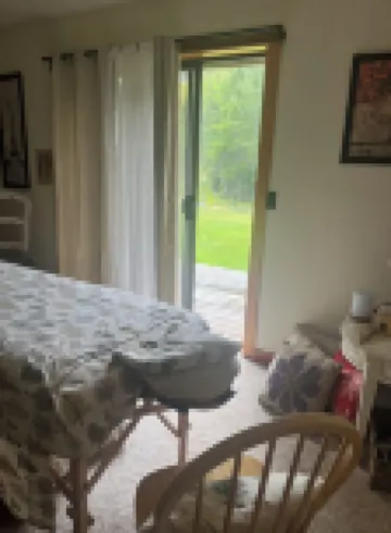 Cozy cabin on the Twisp River.  Just 5 minutes from town on Twisp River