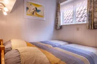 Central in Domburg: nice and cozy holiday home with free  parking space