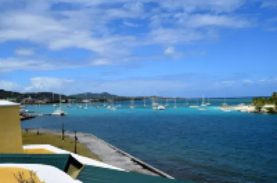 Gentle Winds  2/BR 2/BA  Closest building to the Sea! Sunset Views! Ground Floor