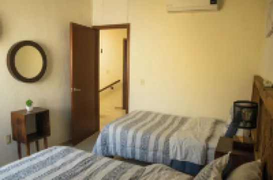 Tropical Getaway in Flamingos Near Beach