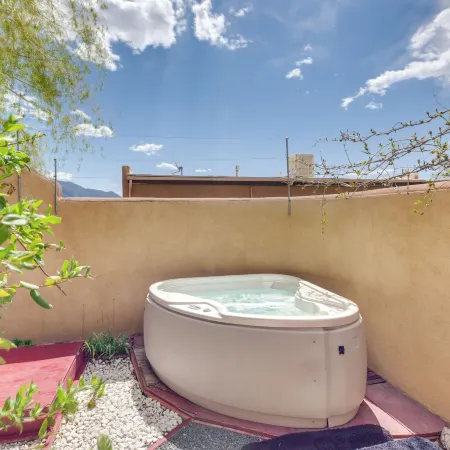 El Prado Couple's Escape w/ Hot Tub!