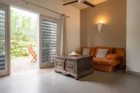 2 room - private pool - 2 person apartment - Frangipani