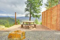 Balcony & Patio w/ Mtn Views! Bonners Ferry Escape - Wifi