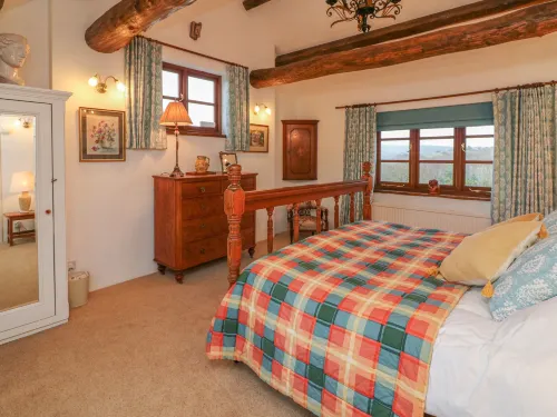 Tom's House Hotels in Combe Martin