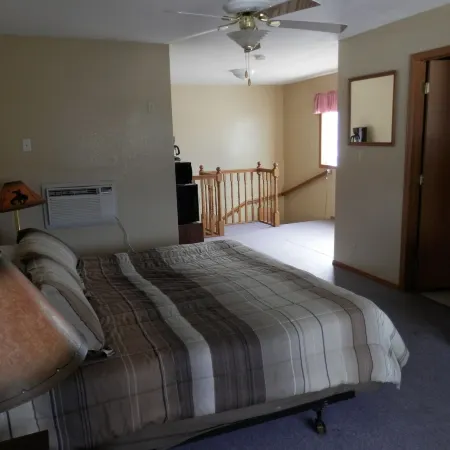Trail Motel