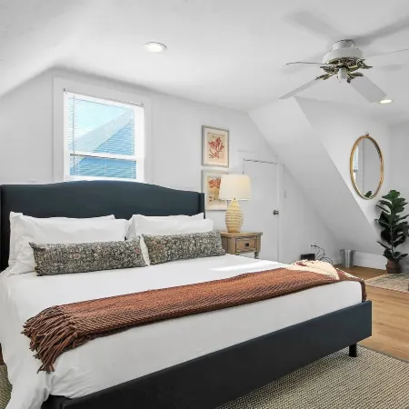 Charming 3br Home In Nantucket's Natural Beauty 3 Bedroom Home