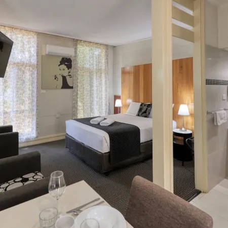 Rose City Motor Inn