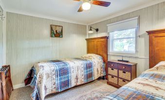 Lake of the Ozarks Cabin w/ Private Dock + Kayaks