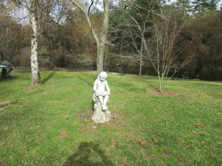 Alpine Riverside Cottages