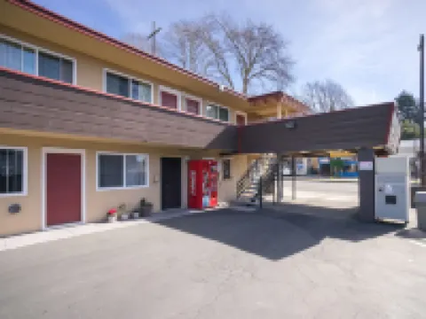 Marina Inn Hotels in Berkeley