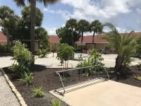 Island Sun Inn & Suites - Venice, Florida Historic Downtown & Beach Getaway Hotel di Venesia