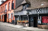 Logis Hôtel & Restaurant - les Hauts de Montreuil Hotels in Pas-de-Calais