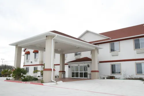 Budget Host Inn and Suites Cameron