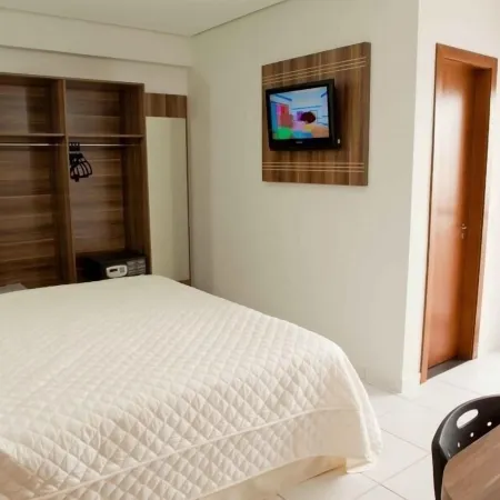 Serras Hotel