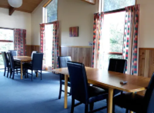 Larchwood Motel